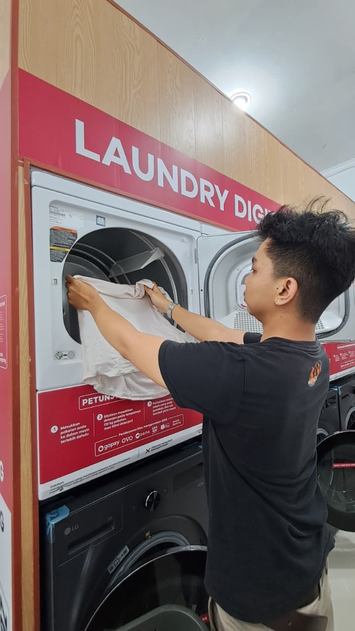 Suasana layanan LaviumHub